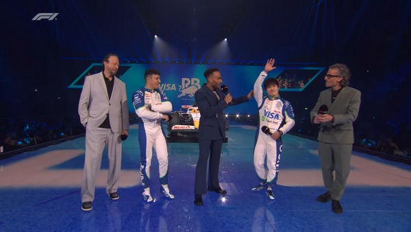 レーシングブルズの2025年F1マシンカラーリング発表:F1 75 Live