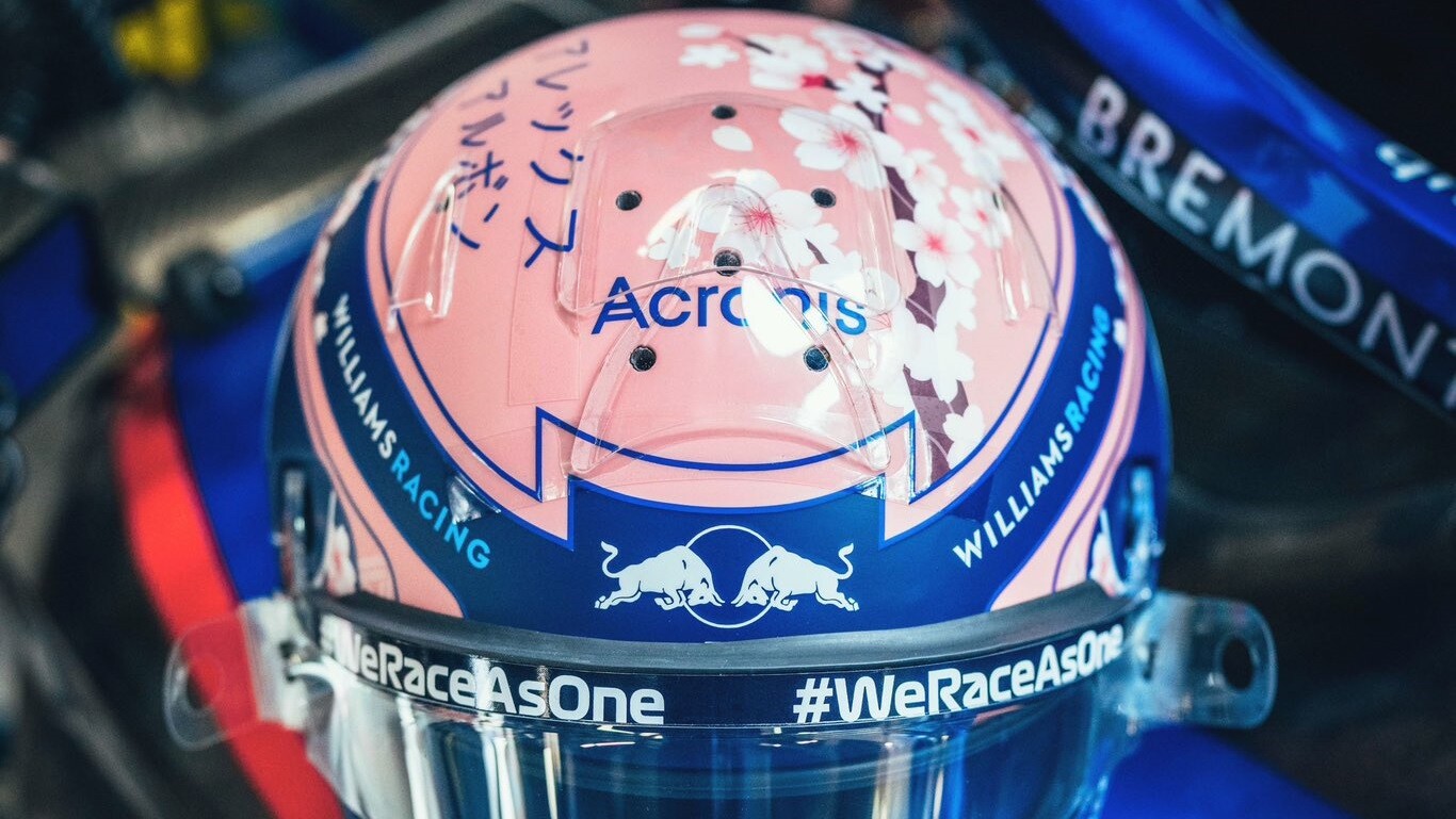 アレックス・アルボン、日本仕様のヘルメット : F1通信jp