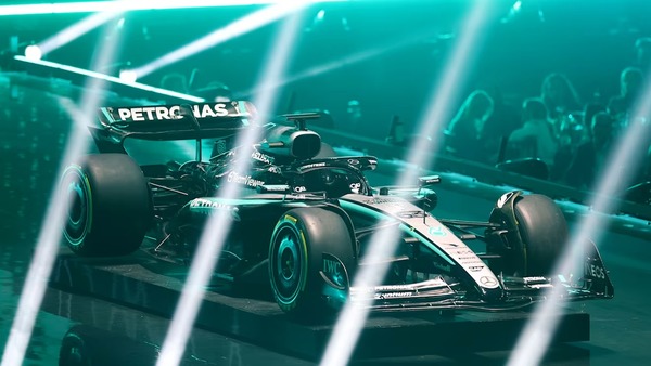 メルセデスの2025年F1マシンカラーリング