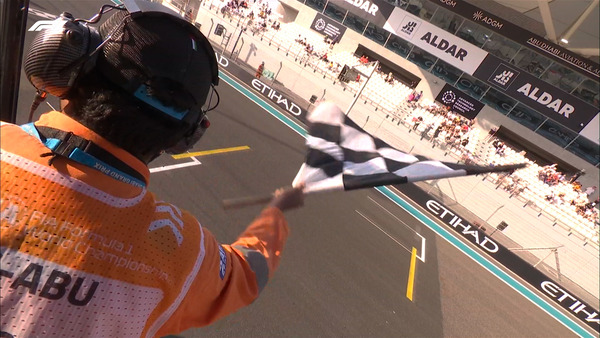 チェッカー・フラッグが振られる：2024年F1アブダビGP FP3