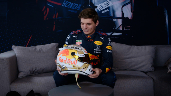 マックス・フェルスタッペン:2022年F1ヘルメット写真
