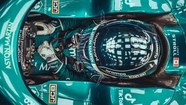 ランス・ストロール 2022年F1ヘルメット