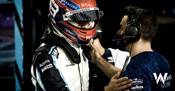 ジョージ・ラッセル（ウィリアムズ）2021年F1ヘルメット