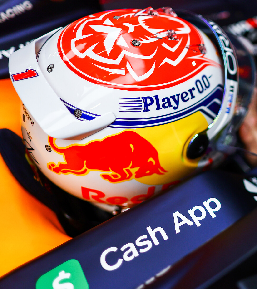 マックス・フェルスタッペン 2023年F1ヘルメット写真 : F1通信jp
