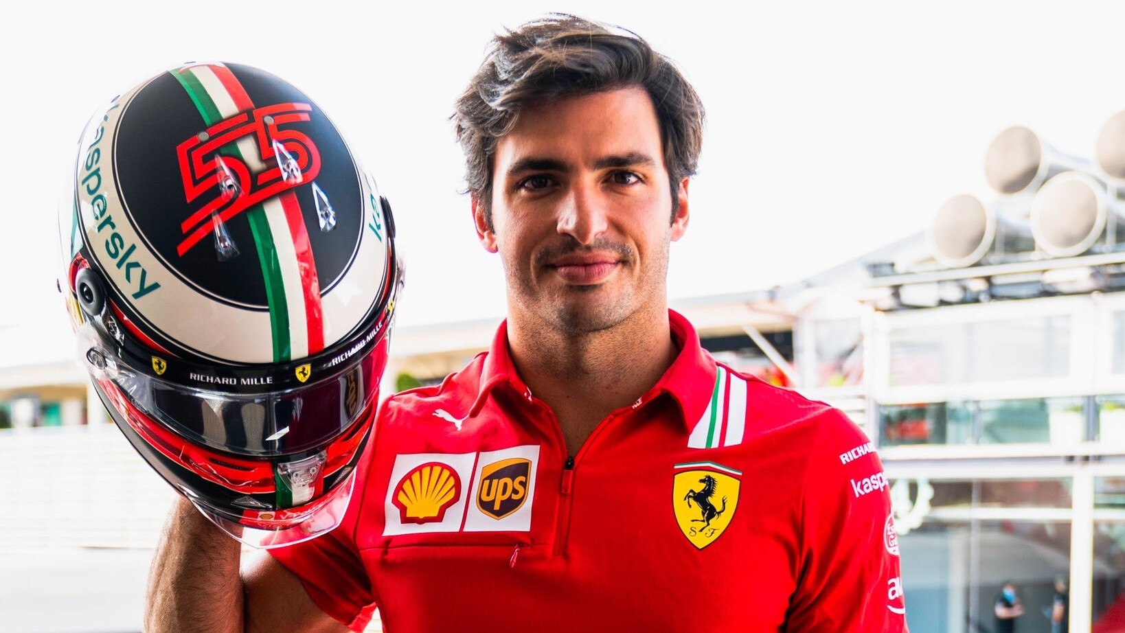 カルロス・サインツ、モンツァ仕様のヘルメット : F1通信jp カルロス・サインツ、モンツァ仕様のヘルメット : F1通信jp