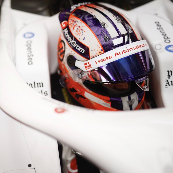 ニコ・ヒュルケンベルグの2023年F1ヘルメット（シューベルト製ヘルメット）