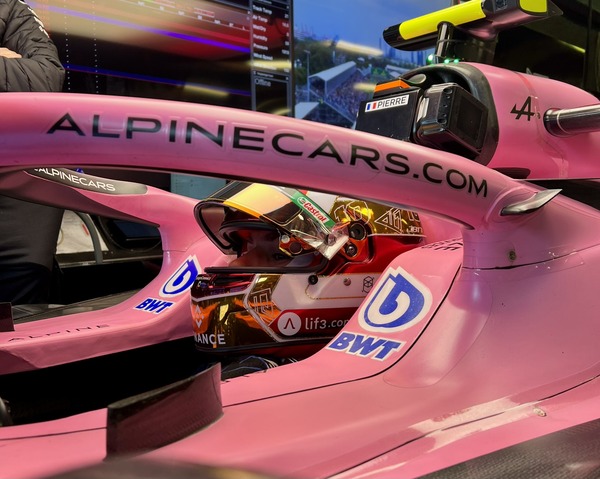 ピエール・ガスリー 2023年F1ヘルメット（BELL製ヘルメット）