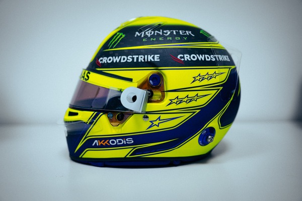 ルイス・ハミルトン 2022年F1ヘルメット