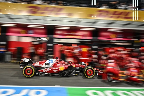 シャルル・ルクレール3位、ミディアムタイヤでの最初の長いスティントが彼のレース戦略を成功させる鍵となった:2025年F1サウジアラビアGP