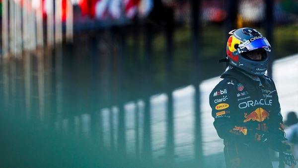 セルジオ・ペレス（レッドブル）2022年F1サンパウロGP用のヘルメットデザイン「ブラックパンサー」