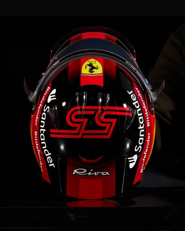 カルロス・サインツ 2023年F1ヘルメット(BELL製ヘルメット)