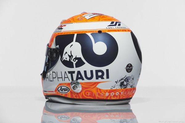 角田裕毅 2022年F1ヘルメット