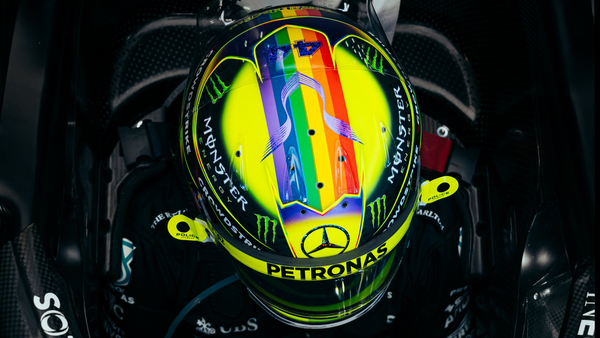 ルイス・ハミルトン 2023年F1ヘルメット（BELL製ヘルメット）