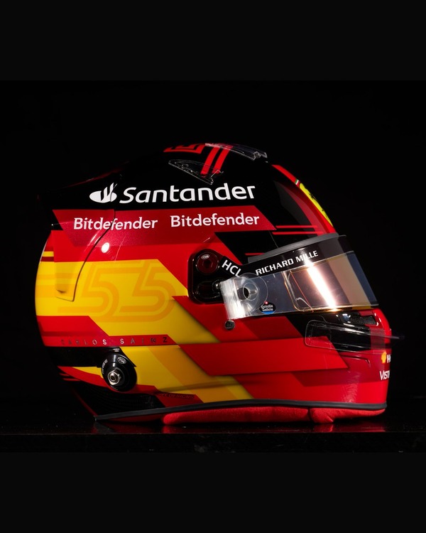 カルロス・サインツ 2023年F1ヘルメット(BELL製ヘルメット)