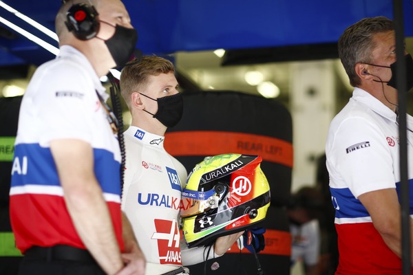 ミック・シューマッハ(ハース)2021年F1ヘルメット