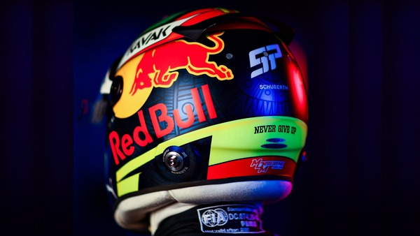 セルジオ・ペレス 2021年F1ヘルメット