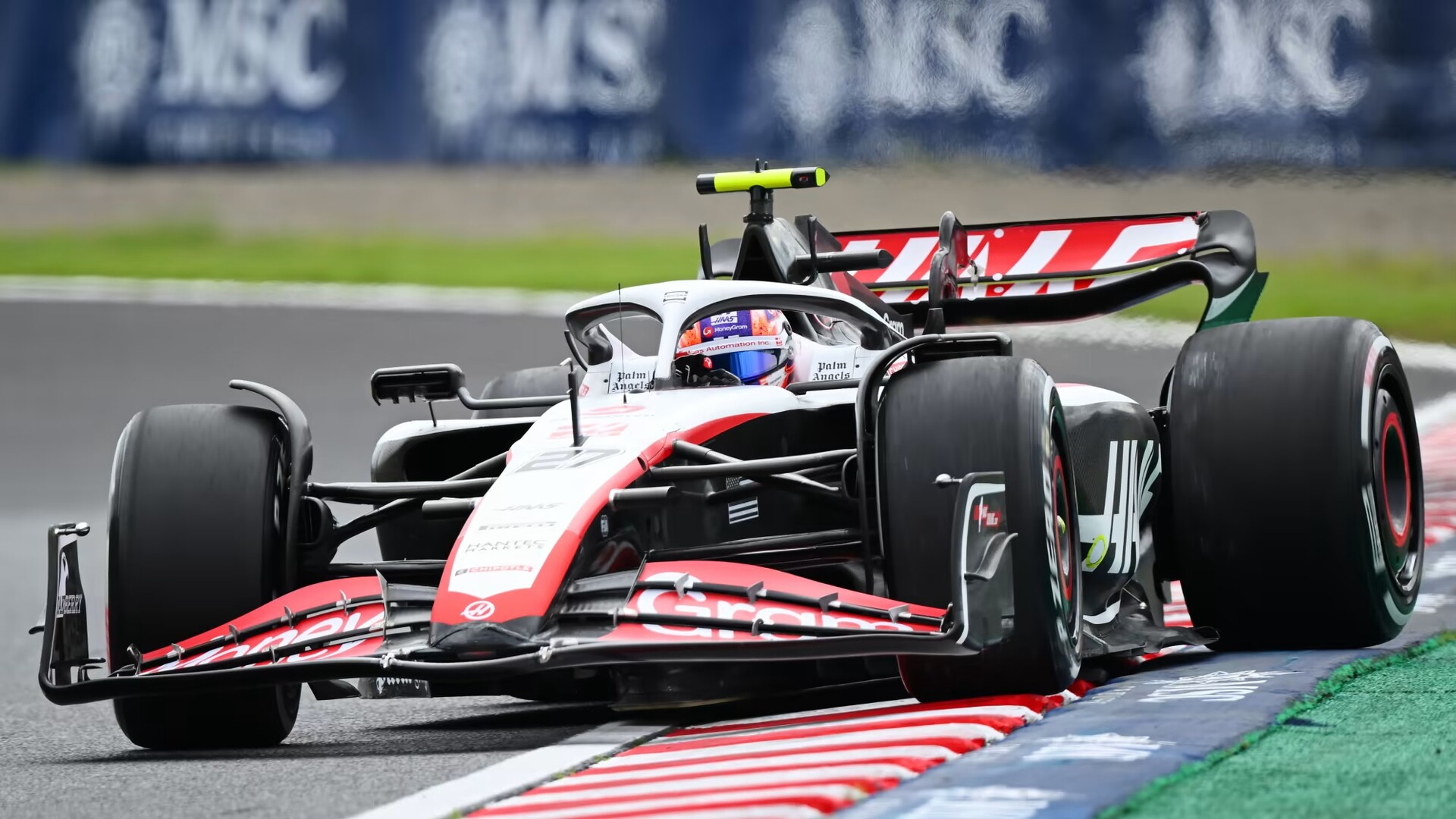 F1 ライコネン優勝、ニコヒュルケンベルグ、グロージャン F1 ライコネン優勝、ニコヒュルケンベルグ、グロージャン F1