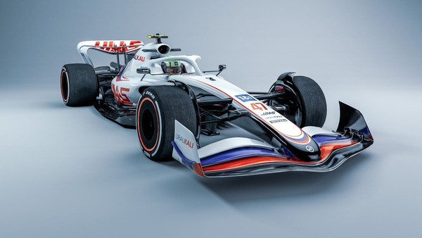 2022年F1マシンに描かれたハースの2021年カラーリング