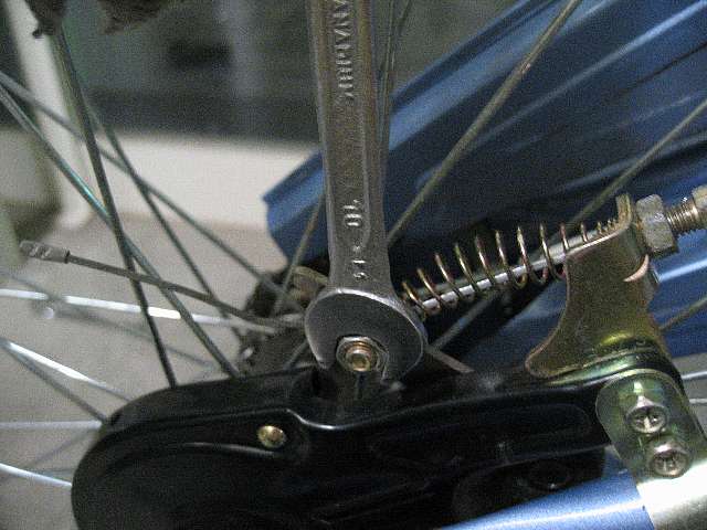 自転車のブレーキの鳴きを止める方法