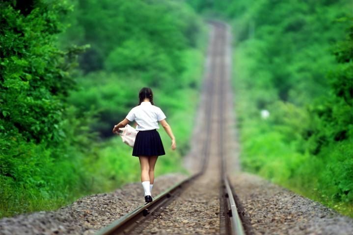 少女 麦わら帽子 自転車 駅 列車 kikuhiro 画像