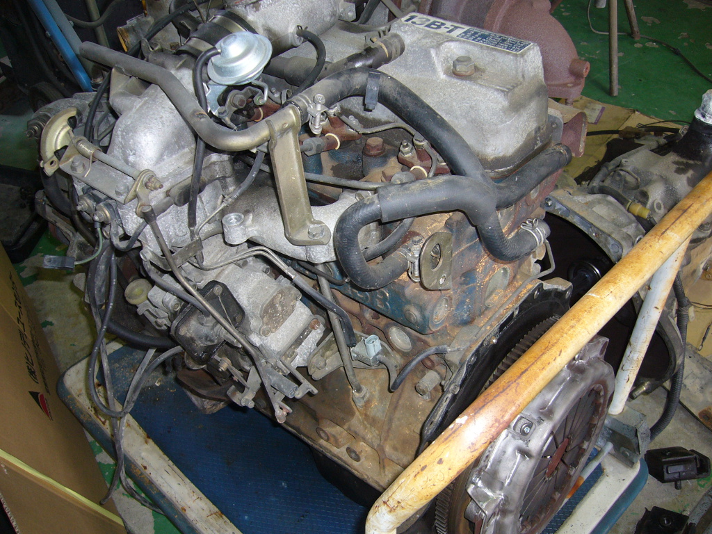 ランクル40にランクル70の13btエンジンとミッション載せ換え 佐賀の福岡モータース 鈑金塗装とランクルも得意な整備工場