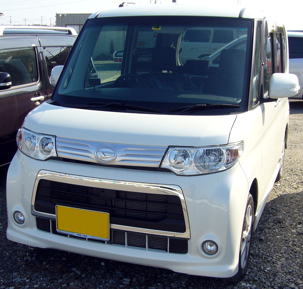 特選中古車情報 ダイハツ タントカスタム 佐賀の福岡モータース 鈑金塗装とランクルも得意な整備工場