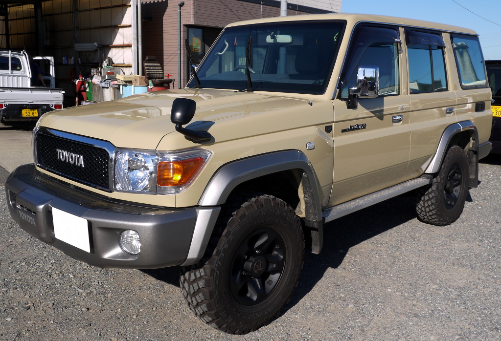 トヨタ・ランドクルーザー70(GRJ76)の塗装 : 佐賀の福岡モータース