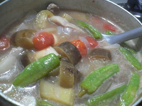 フィリピン名物料理 シニガンバブイ