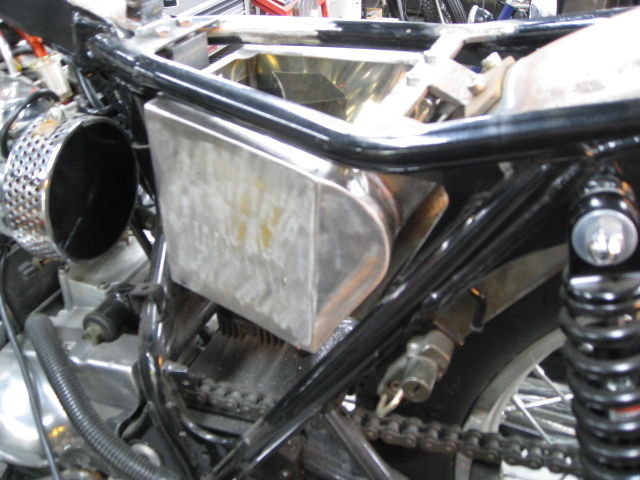 SR400/500用 69ボックス「MOTOR ROCK」 sr400用電装ボックス