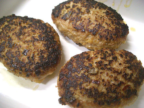 ブルドックうまソースで作る ソースをかけなくても美味しいハンバーグ マイホームクッキングダイアリー