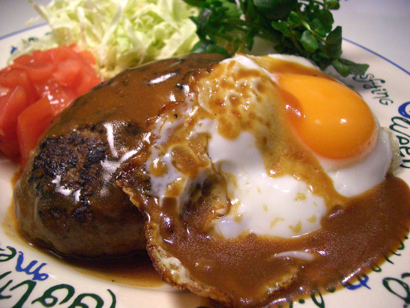 グレイビーソースが美味しい 人気のハワイ料理 ロコモコ マイホームクッキングダイアリー