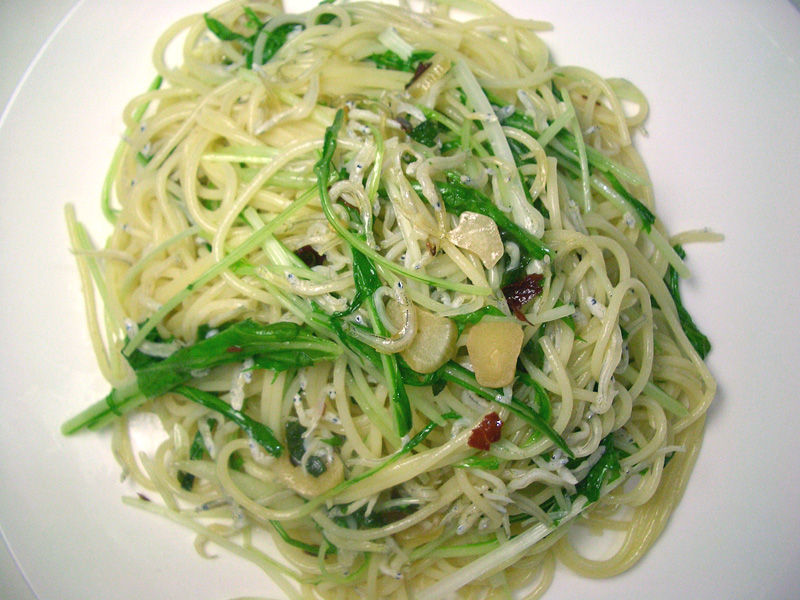 しらすと水菜のペペロンチーノ 日本酒と昆布だしで仕上げる和風パスタ マイホームクッキングダイアリー しらすと水菜のペペロンチーノ 日本酒と昆布だしで仕上げる和風パスタ マイホームクッキングダイアリー