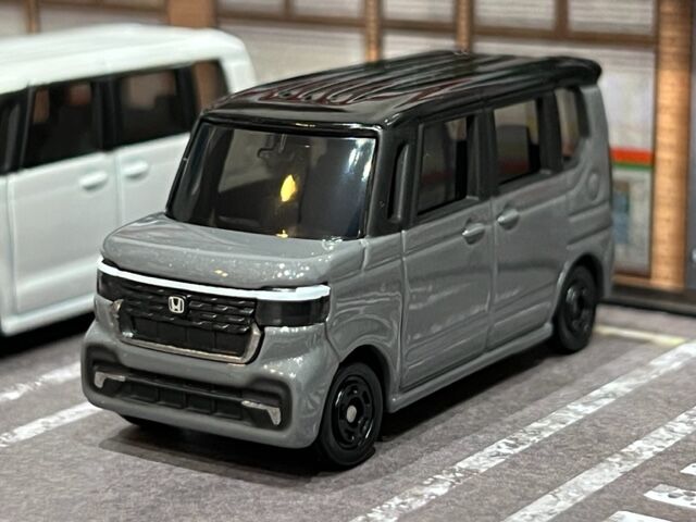 今月の新車～トミカ 114番 ホンダ N-BOX (CUSTOM) : FAIRLADY Z fan