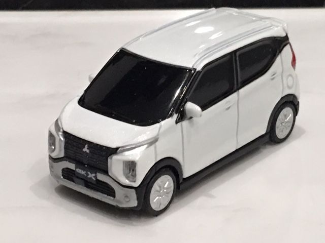 当選！三菱オリジナル ekクロス カラーサンプルミニカー