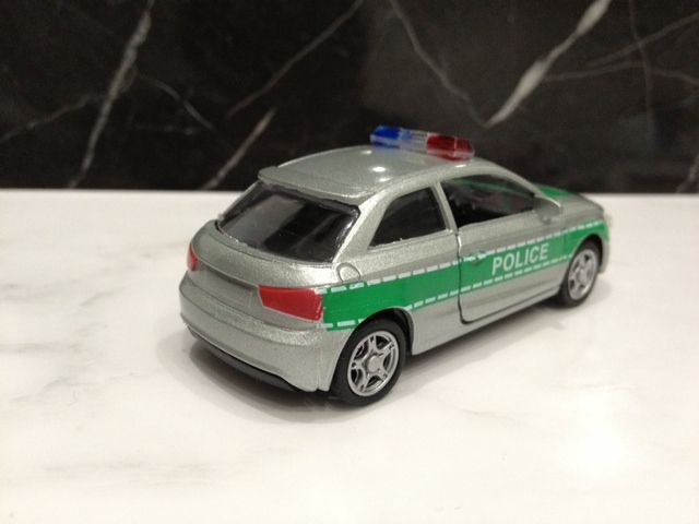 1/64 Y.T.G.F POLICE SERIES BMW X6 : FAIRLADY Z fan