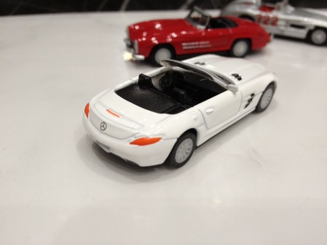 ジョージア メルセデス・ベンツ ダイキャストオープンカー : FAIRLADY