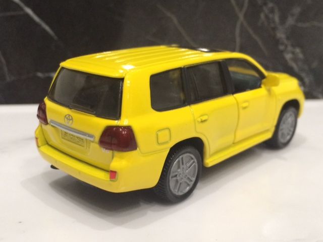 美品！Yellowkornerトルコ　50x40 ランボルギーニ アヴェンタドールSVとセンテナリオの2種類を お