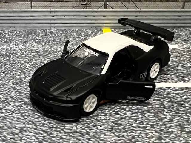 箱が痛んでてもこの値段は買い！限定トミカプレミアムRacing