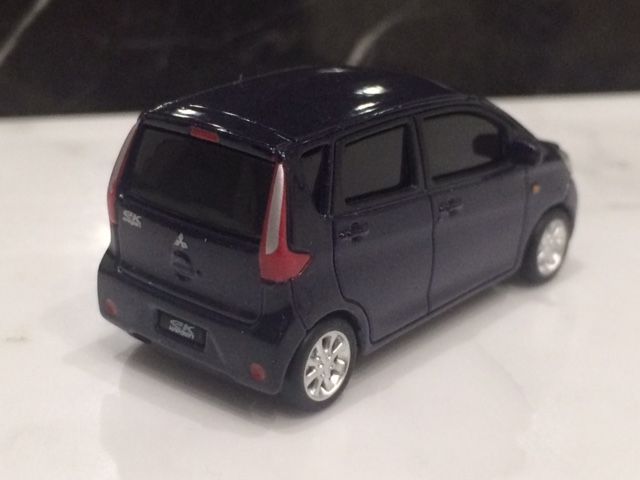 今年は落札出来ました！三菱カラーサンプルプルバックカー : FAIRLADY