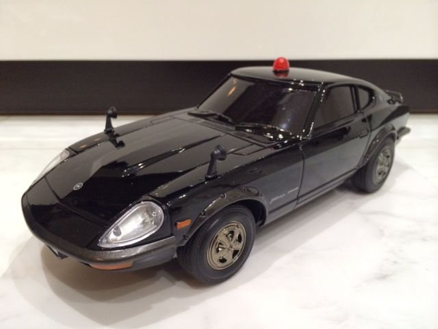 1/18 京商 日産 フェアレディZ 240ZG 神奈川県警 パトカー フル開閉 RC