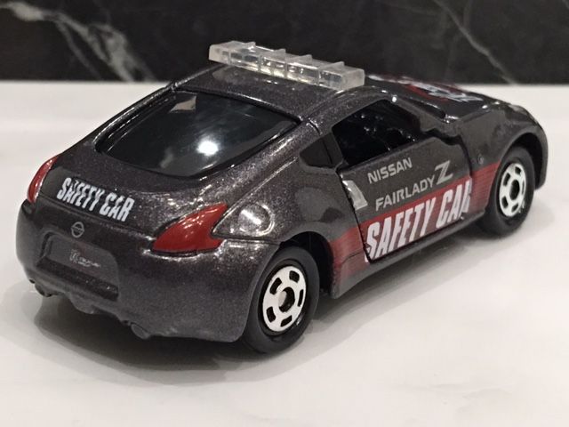 ミニッツ　日産　フェアレディZ セーフティーカー ミニッツ 日産 フェアレディZ セーフティーカー 新商品情報