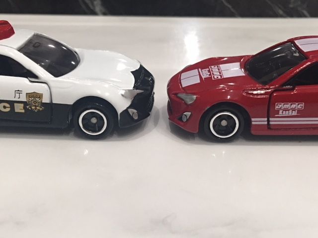 トミカ トヨタ86パトロールカー これは偽物 Fairlady Z Fan