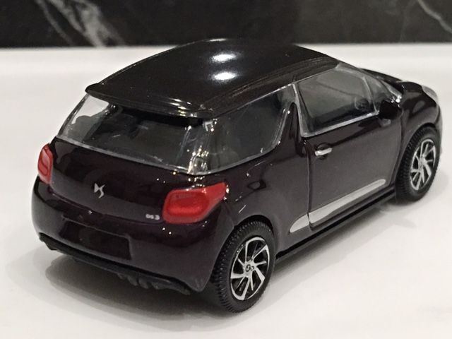 1/43 シトロエン　DS3  ディーラー品　ミニカー　3台セット imgrc0075323247.jpg