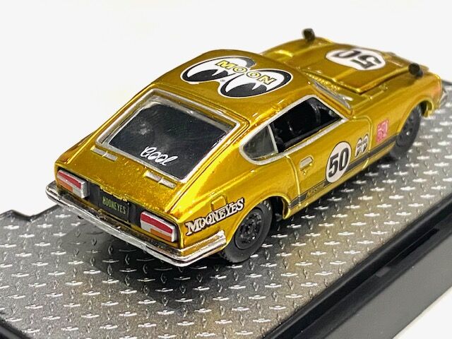 1/64 M2 MACHINES MOONEYES HOBBY EXCLUSIVE Liquid Gold Z432