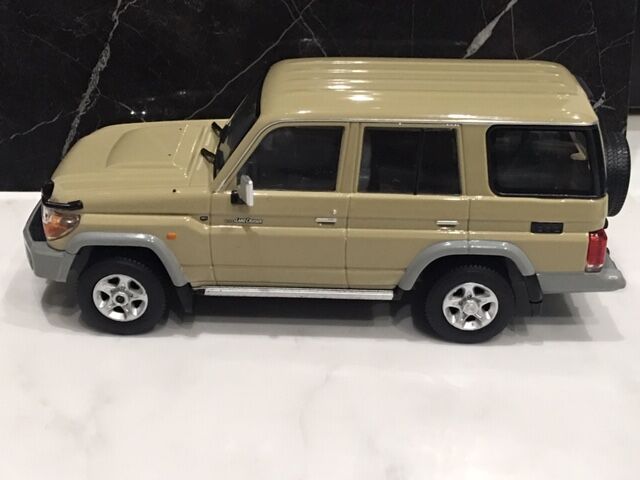 ランドクルーザー70 カラーサンプル 販売終了しました】ランドクルーザー70周年記念グッズ限定販売