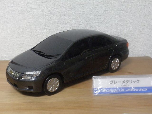 COROLLA AXIO 1/10？　ディーラー　カラーサンプル　非売品 COROLLA AXIO 1/10？ ディーラー カラーサンプル 非売品
