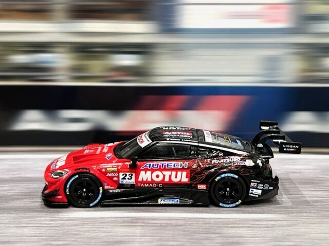 1/64 ニスモオリジナル MINI GT MOTUL AUTECH Z (GT500 SUPER GT