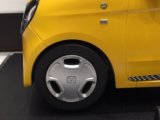 カラーサンプルサイファ黄色1/24。 IG1973 1/18 Nissan Fairlady Z (S130) Yellow | LINE UP