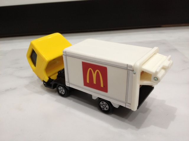 非売品セット！！フィギュアとハッピセット⭐️ ハッピーセット ひみつのおもちゃNissan GT-R トミカ - メルカリ