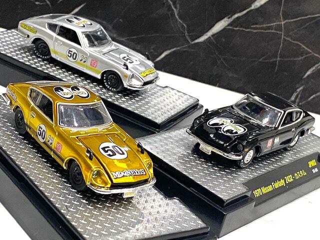 1/64 M2 MACHINES MOONEYES HOBBY EXCLUSIVE Liquid Gold Z432